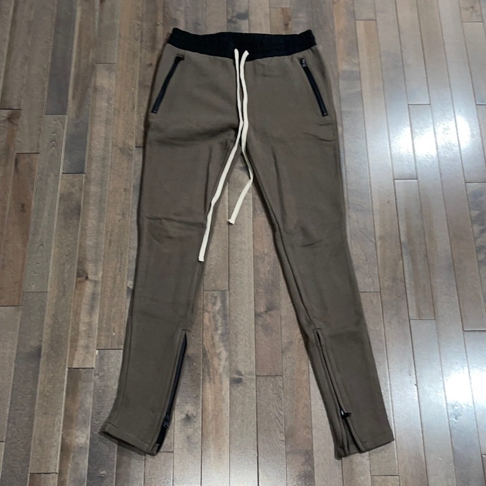 FEAR OF GOD (ESSENTIAL)